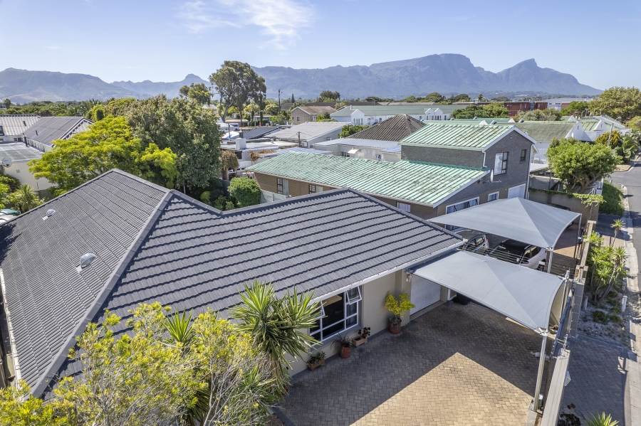 3 Bedroom Property for Sale in Diep River Western Cape